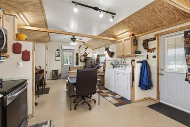 Tiny home on 3 plus acres. Park like setting. Very private - photo 42