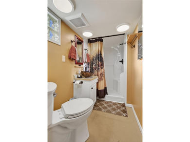 Tiny home on 3 plus acres. Park like setting. Very private - photo 44