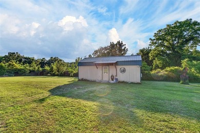 Tiny home on 3 plus acres. Park like setting. Very private - photo 48