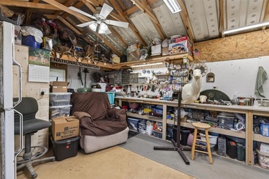 Tiny home on 3 plus acres. Park like setting. Very private - photo 49