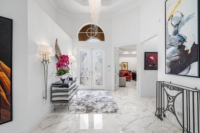 Stunning remodeled 3 BD plus office, 2.5 BA residence in - photo 2