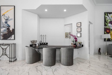 Stunning remodeled 3 BD plus office, 2.5 BA residence in - photo 4