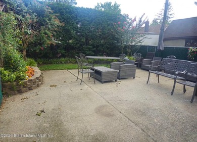 Welcome to 134 Sturges Street, Staten Island! This - photo 31