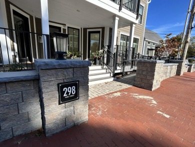 YORK COMMERCIAL CONDO UNIT PRICED TO SELL! This newly