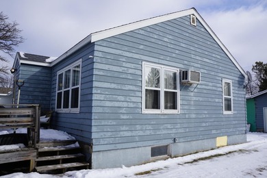 Nice little home in Littlefork with spacious garage/shop in the - photo 15