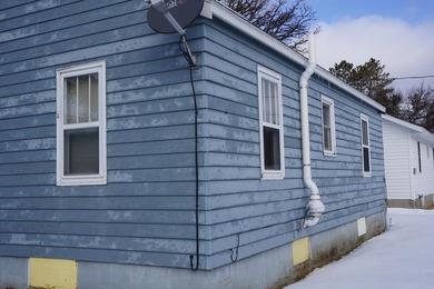 Nice little home in Littlefork with spacious garage/shop in the - photo 16