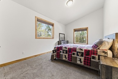 Looking for the perfect spot for your toys and hobbies? This - photo 19