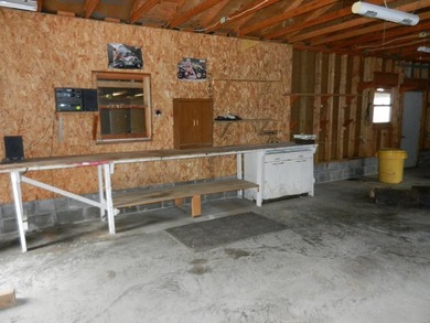 Nice little home in Littlefork with spacious garage/shop in the - photo 28