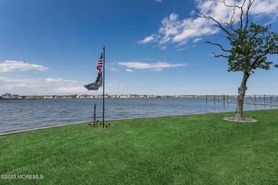 A True Waterfront Unicorn in Toms River! Discover over 2.5 acres - photo 53