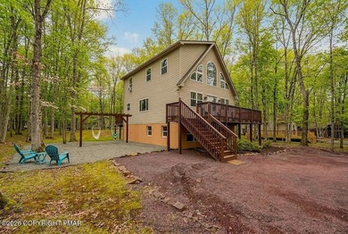 Towamensing Trails Lake Home For Sale in Albrightsville Pennsylvania