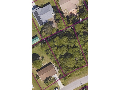 The property at 1843 SE North Buttonwood Drive is located in a - photo 2