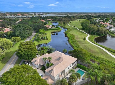 Fully upgraded 4BR/3.5BA pool home within prestigious Palm Beach - photo 3