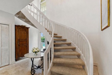 Fully upgraded 4BR/3.5BA pool home within prestigious Palm Beach - photo 5