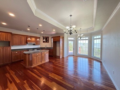 Discover a rare blend of superior craftsmanship, privacy, and - photo 9