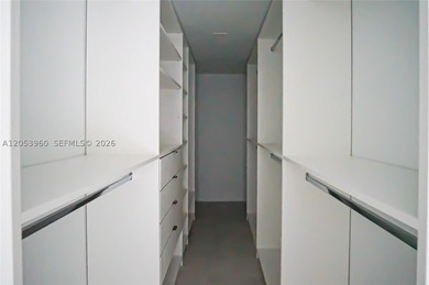 Beautifully maintained townhome in Pine Island Ridge (Woodvale) - photo 18