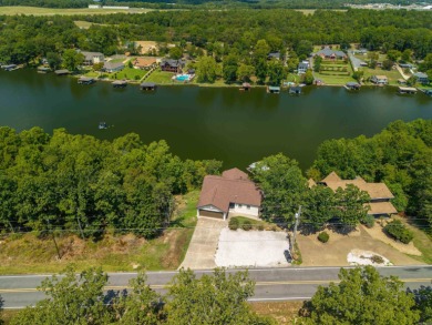 Lake Hamilton Home For Sale in Hot Springs Arkansas