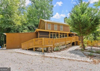 (private lake, pond, creek) Home For Sale in Dahlonega Georgia