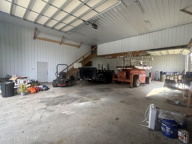 TOTAL OF 3300 SQFT OF LIVING SPACE! 2714 Pea Ridge Rd is the - photo 36