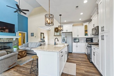 Welcome to 1173 Proctor Circle, a stunning waterfront retreat - photo 6