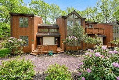 ***LAKEFRONT***AND SLEEPING LOFT. Nestled in the serene and - photo 6