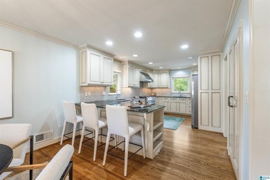 Welcome to this beautifully maintained 5-bedroom, 3-bath brick - photo 11