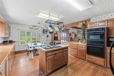 Priced substantially below appraisal!! Extraordinary investment - photo 12