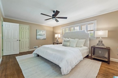 Welcome to this beautifully maintained 5-bedroom, 3-bath brick - photo 27