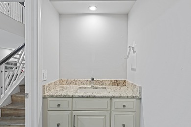 Welcome to this stunning three-bedroom, two-and-a-half-bath - photo 9