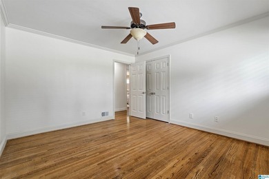Welcome to this beautifully maintained 5-bedroom, 3-bath brick - photo 32