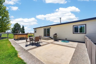 MLS# 293961 Columbia River View, 1.65 acres, and a 60x40 heated - photo 33