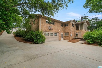 Welcome to this beautifully maintained 5-bedroom, 3-bath brick - photo 49