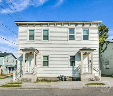 Calling all investors! This income-producing duplex features two - photo 1