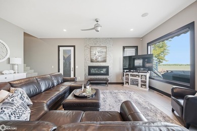 Magnificent lakefront home offering exceptional value, quality - photo 3
