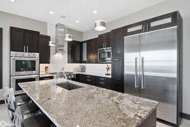 Magnificent lakefront home offering exceptional value, quality - photo 6