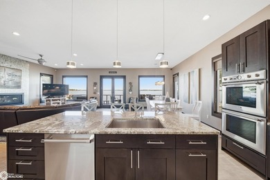 Magnificent lakefront home offering exceptional value, quality - photo 8