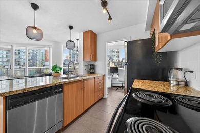 Welcome to Firenze in the heart of Downtown VW! This bright & - photo 4