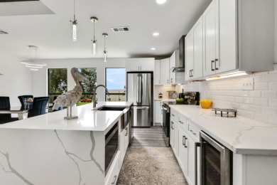 Beautiful Designed Waterview Home - photo 22