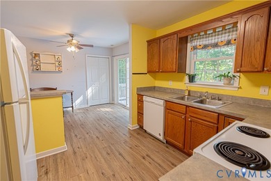 Adorable Ranch home on a nice size lot in Beautiful Lake Land - photo 16