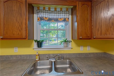 Adorable Ranch home on a nice size lot in Beautiful Lake Land - photo 18