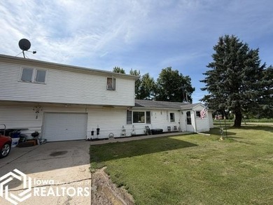 Looking for the perfect starter home at Holiday Lake with room - photo 1