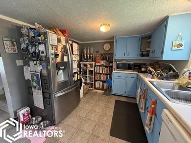 Looking for the perfect starter home at Holiday Lake with room - photo 9