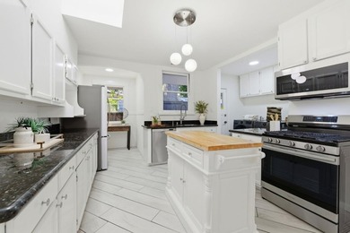 OFFERS TO BE REVIEWED TUE 7/14 AT NOON. Back on the market at no - photo 12