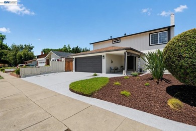 This beautiful, bright, renovated 4 bedroom 3 bath modern home - photo 5