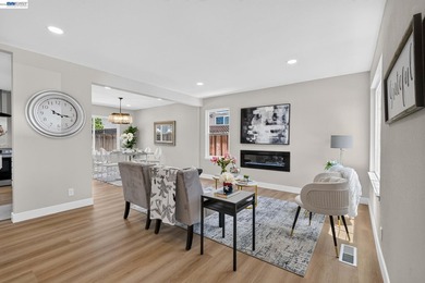 This beautiful, bright, renovated 4 bedroom 3 bath modern home - photo 8