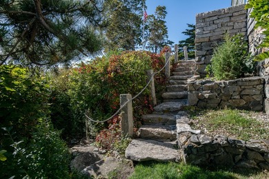 Starboard Ledge is a stunning 5-bedroom York Harbor home that - photo 4