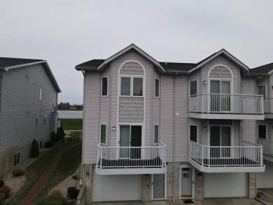 Lake Lancer Townhome/Townhouse For Sale in Gladwin Michigan