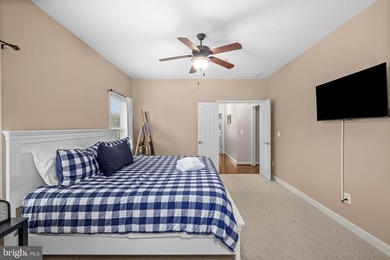 Nestled along the public side of Lake Anna in Frazier's Landing - photo 15