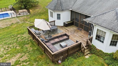 Nestled along the public side of Lake Anna in Frazier's Landing - photo 32