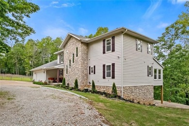 Discover this beautiful 4bed, 4bath home in a peaceful, wooded - photo 42