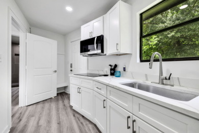 Beautiful Designed Waterview Home - photo 29